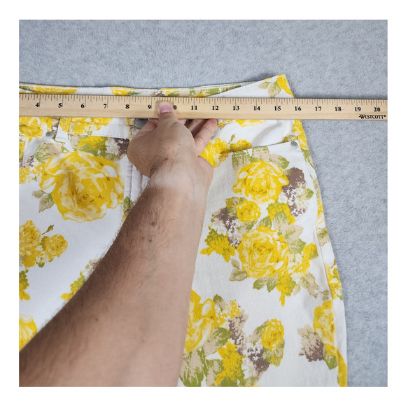 Charter Club Women's Yellow Floral High Rise Cotton Blend Capri Pant Size 8 - Picture 7 of 13